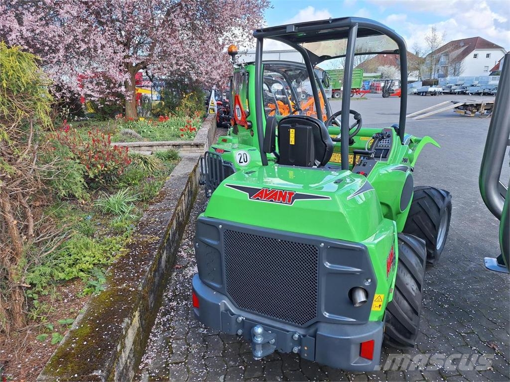 Avant 760i Frontlastare och grävare