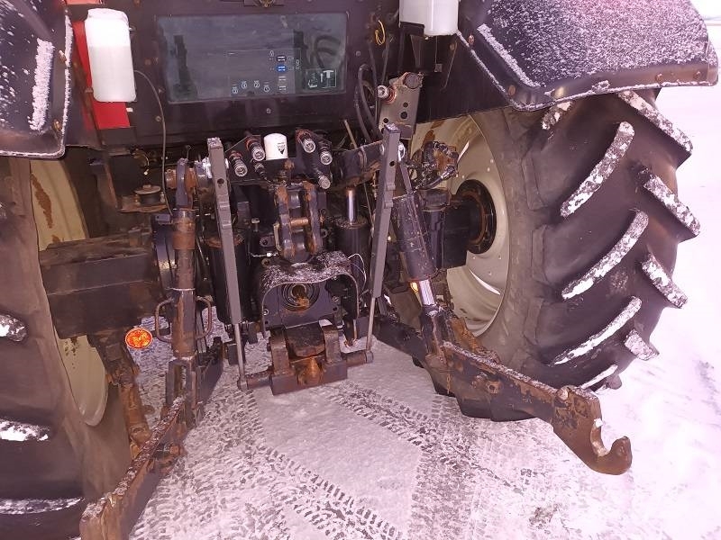 Valtra N 141 Трактори