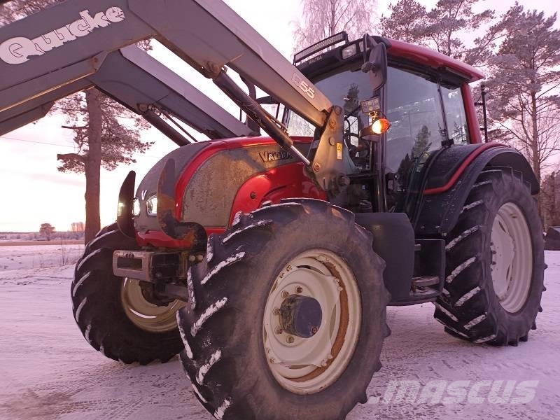 Valtra N 141 Трактори