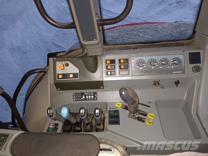 Valtra N 141 Трактори