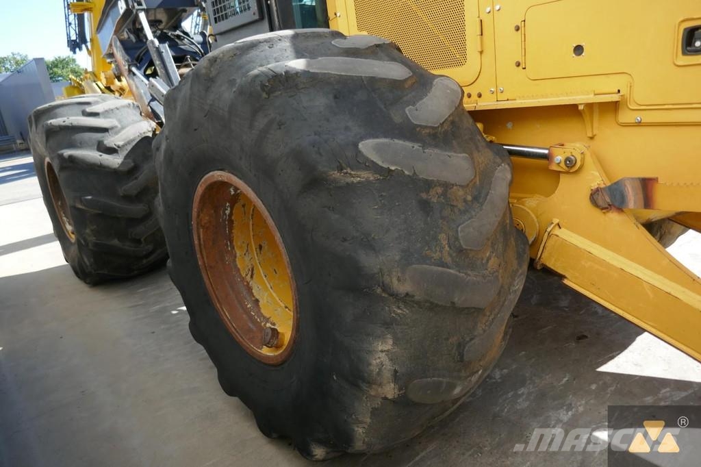 CAT 525D Arrastradoras de troncos