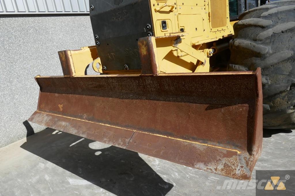 CAT 525D Arrastradoras de troncos