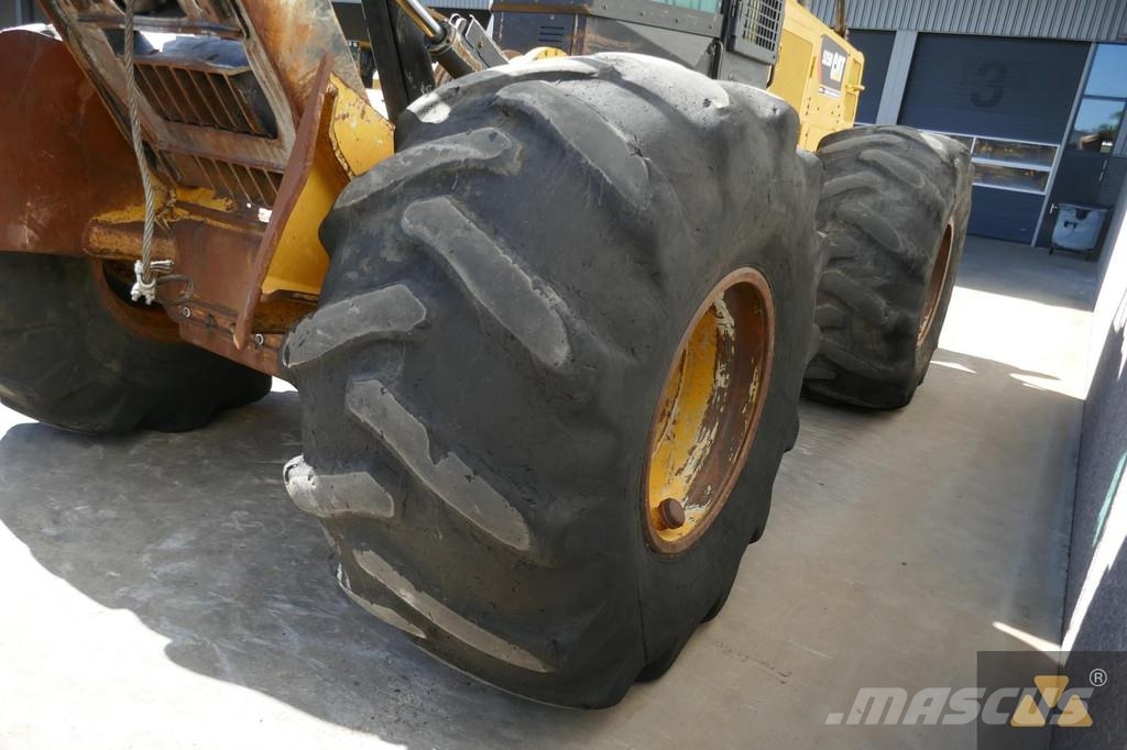 CAT 525D Arrastradoras de troncos
