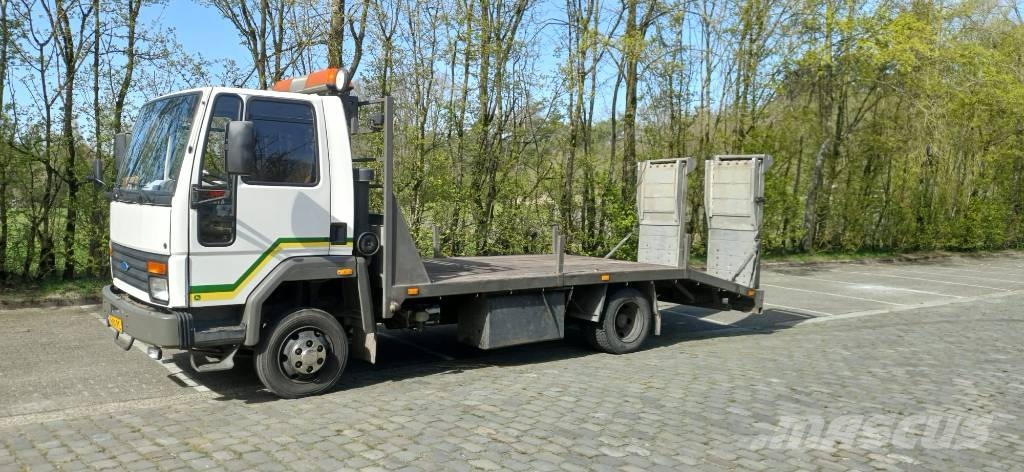 Ford Cargo 1722 E Camiones de cama baja