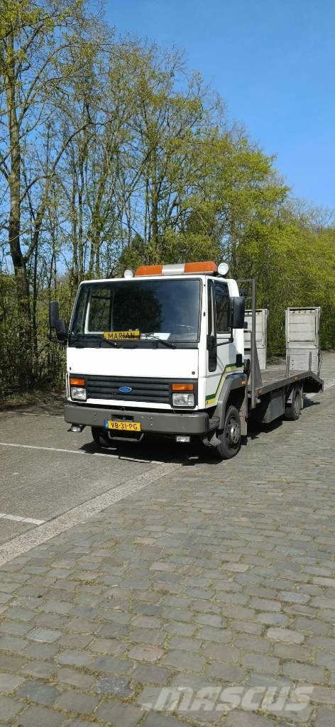 Ford Cargo 1722 E Camiones de cama baja