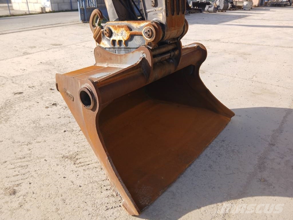 Volvo EC 200 E Gravemaskiner på larvebånd