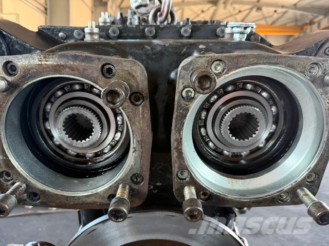 Liebherr L 580 USED TRANSMISSION 2 3-11 Transmissie