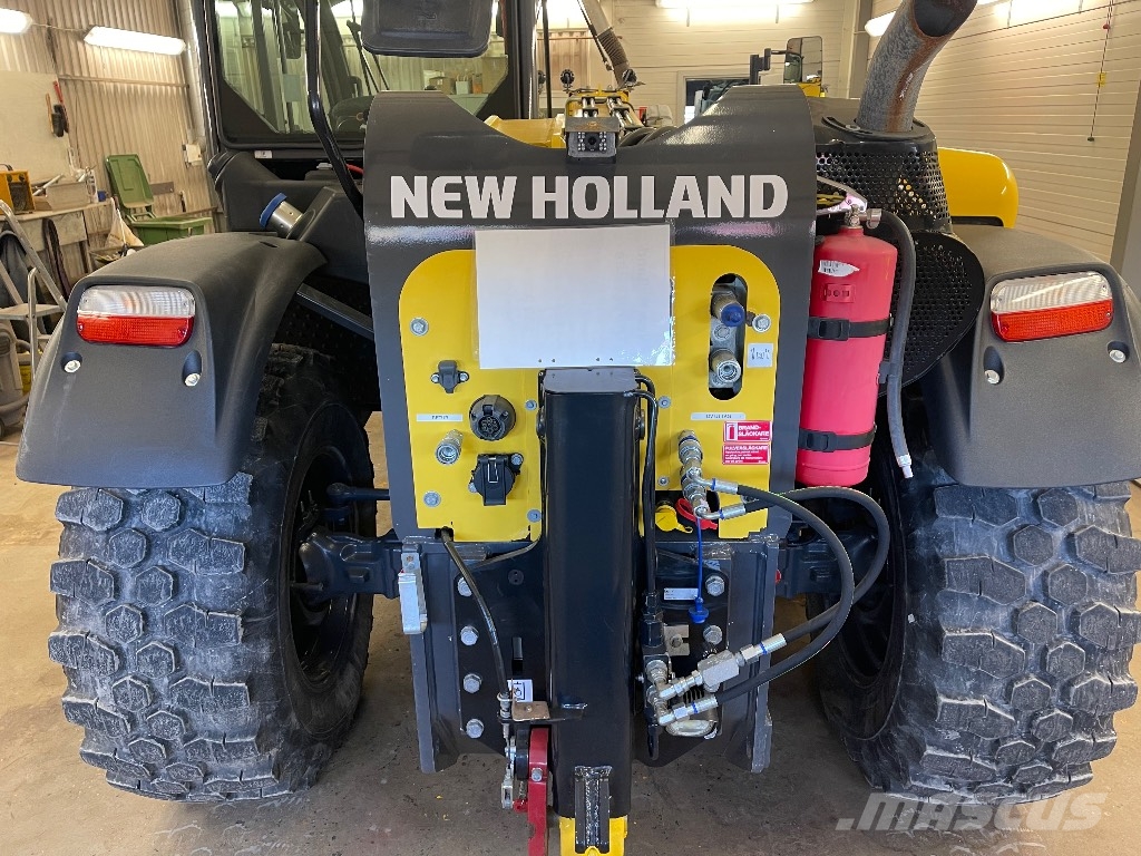 New Holland TH 7.42 Elite med hitchdrag Kurottajat