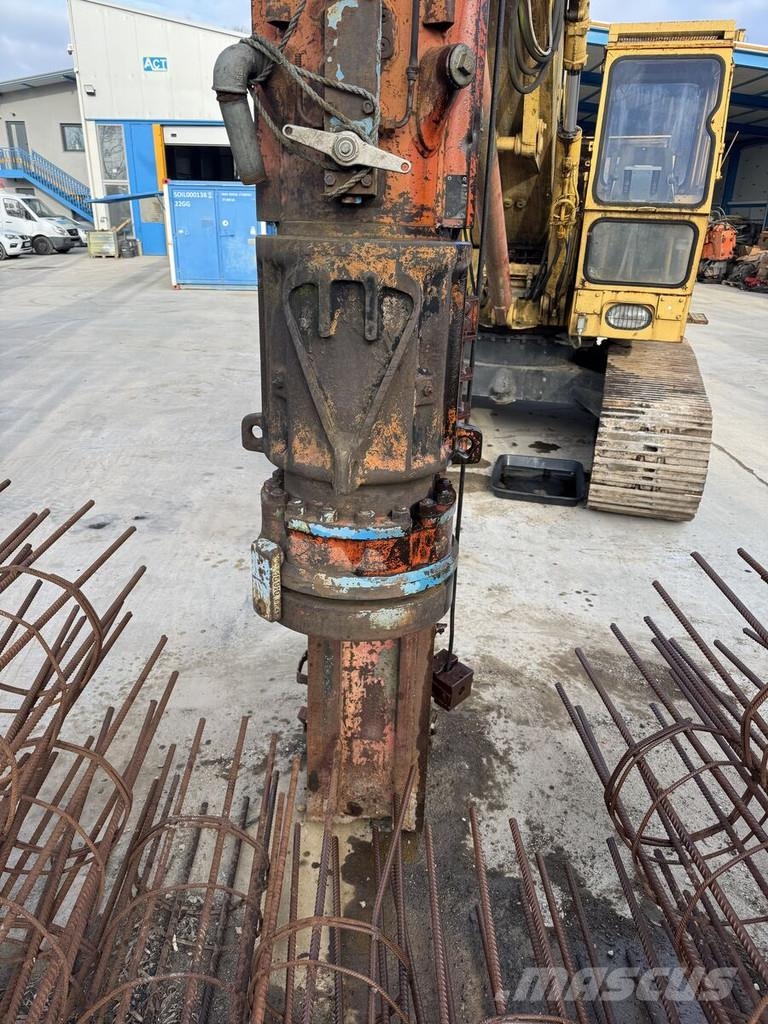 Delmag D12 مثاقيب ثقيلة