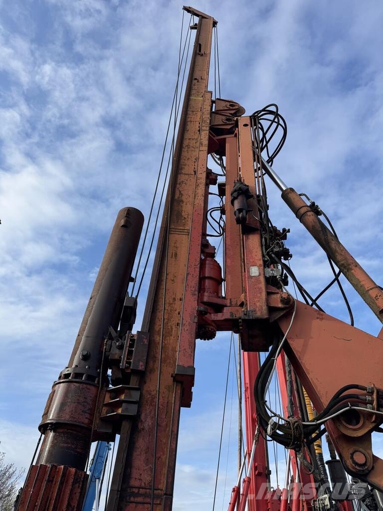 Delmag D12 مثاقيب ثقيلة