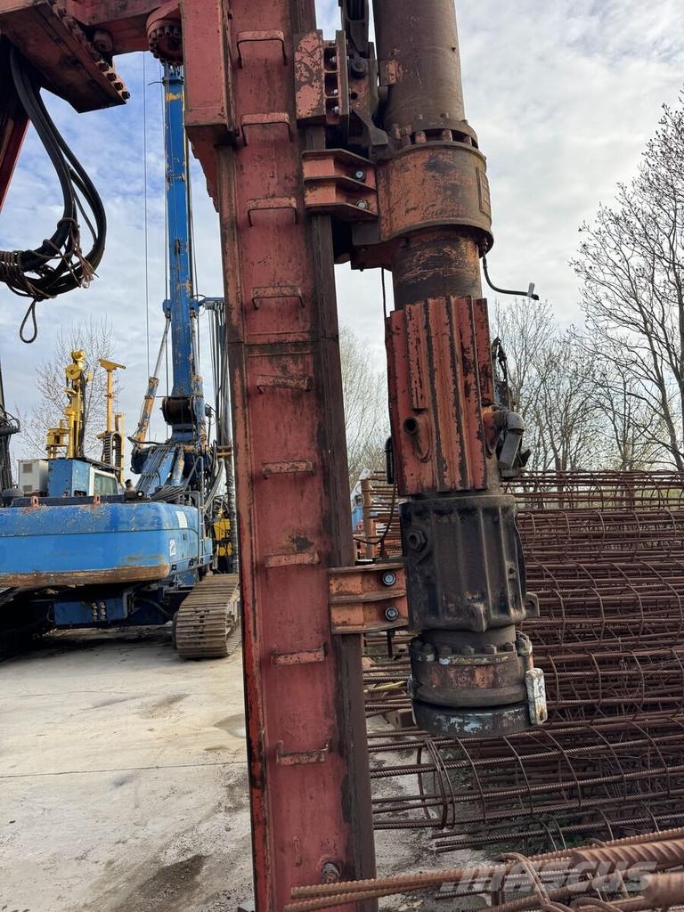 Delmag D12 مثاقيب ثقيلة