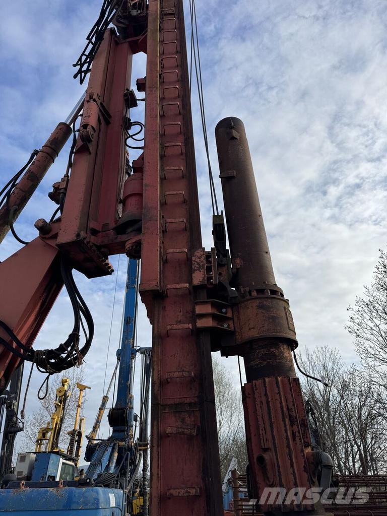 Delmag D12 مثاقيب ثقيلة