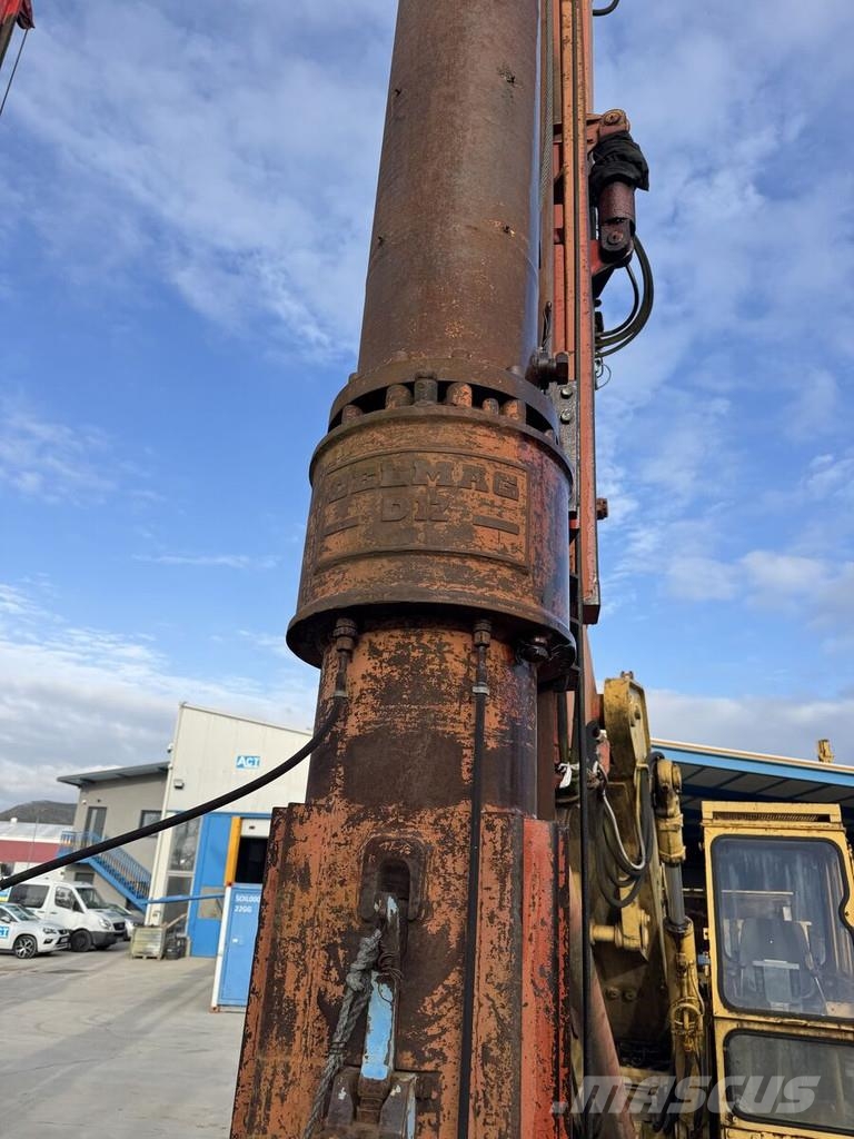 Delmag D12 مثاقيب ثقيلة