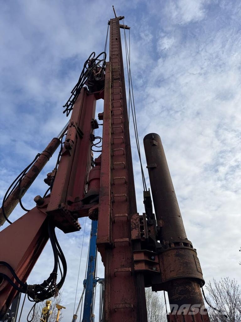 Delmag D12 مثاقيب ثقيلة