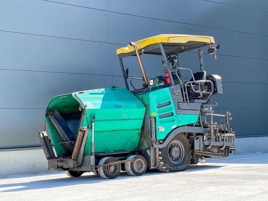 Vögele SUPER 1303-3I Машини за асфалт
