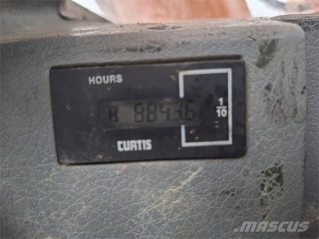 Doosan DX180LC PYÖRITTÄJÄLLÄ 履带挖掘机