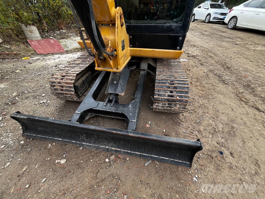 CAT 306 소형 굴삭기 7톤 미만