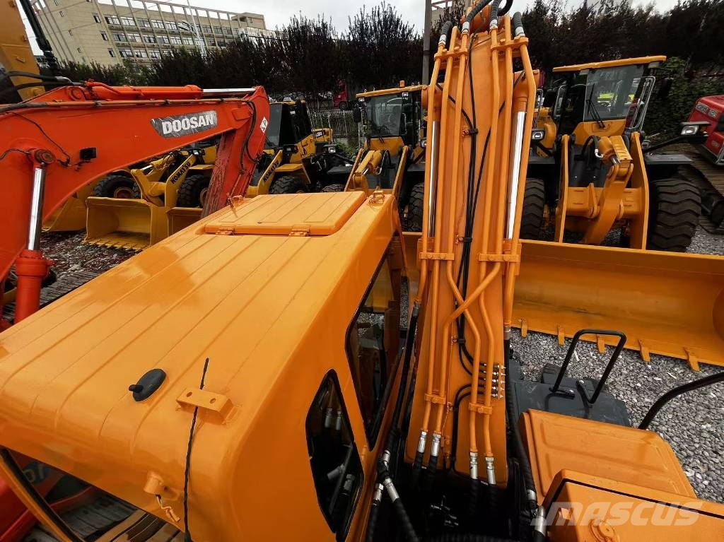 Hyundai 150w-9S Gumikerekes kotrók