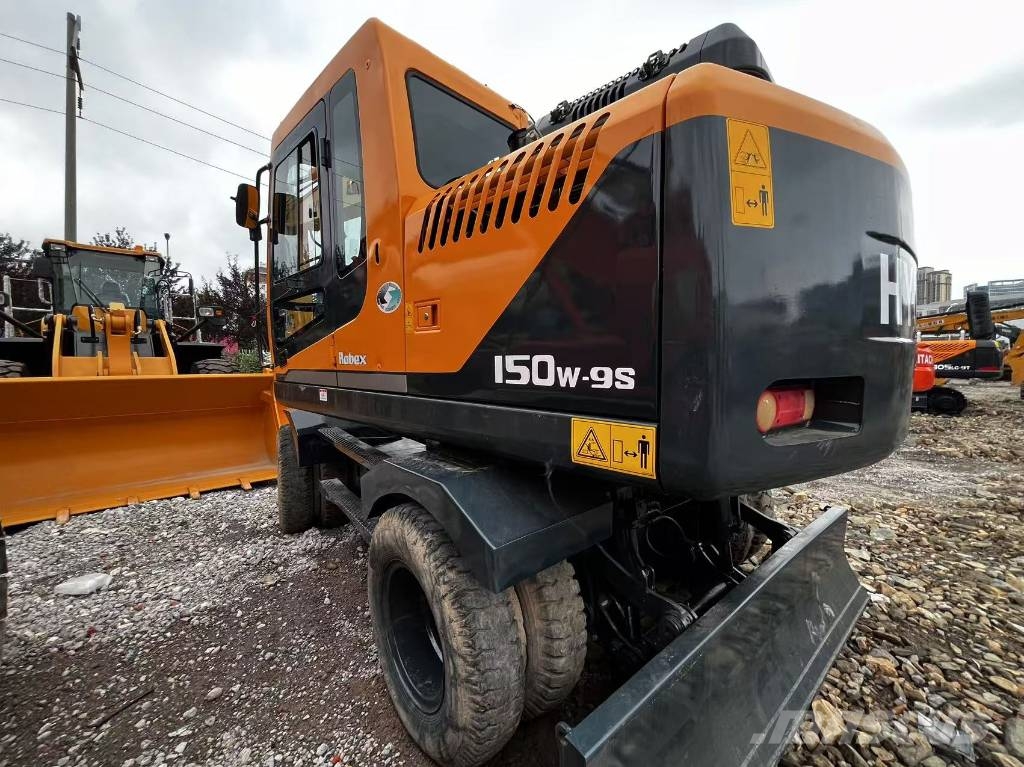 Hyundai 150w-9S Gumikerekes kotrók
