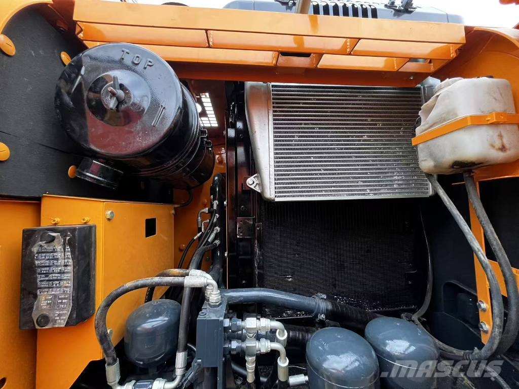 Hyundai 150w-9S Gumikerekes kotrók