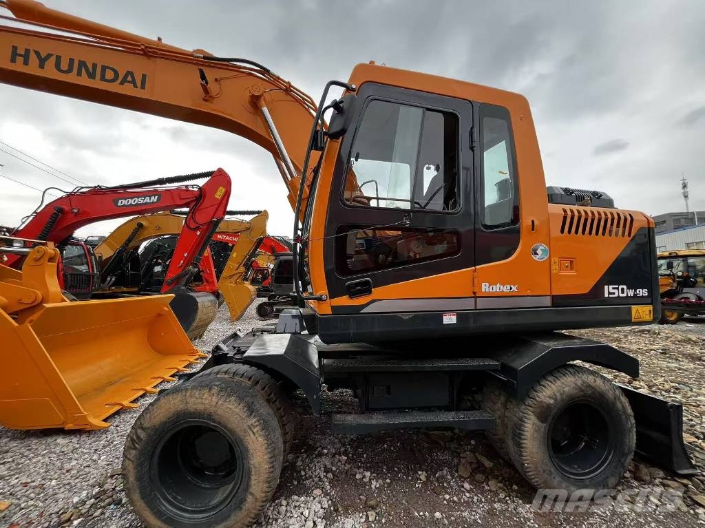 Hyundai 150w-9S Gumikerekes kotrók