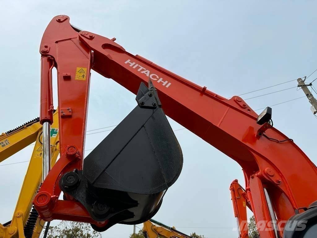 Hitachi ZX60 소형 굴삭기 7톤 미만