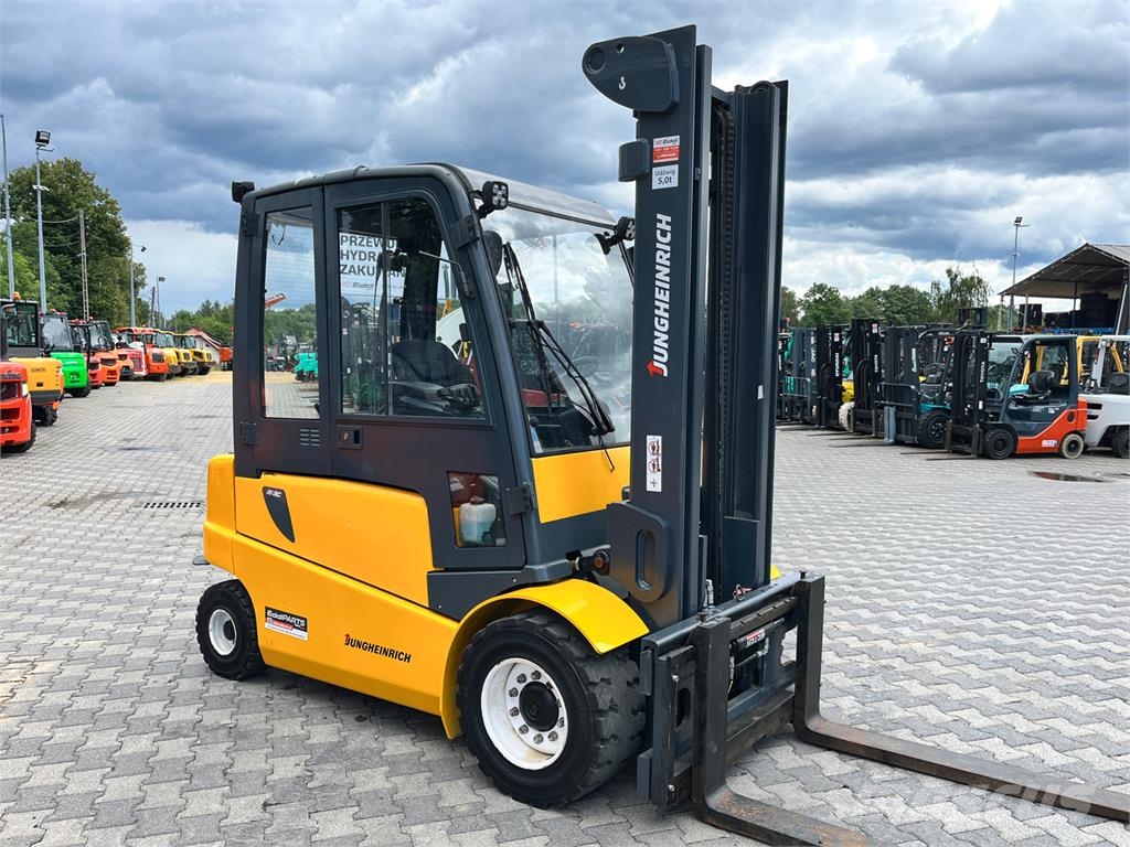 Jungheinrich EFG 550 شاحنات ذات رافعات شوكية تعمل بالكهرباء