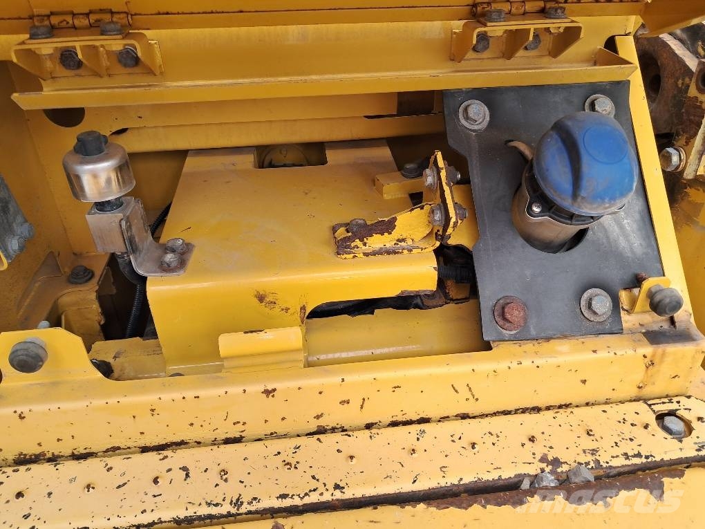 Komatsu HB365LC-3 Hybrid Pelle sur chenilles