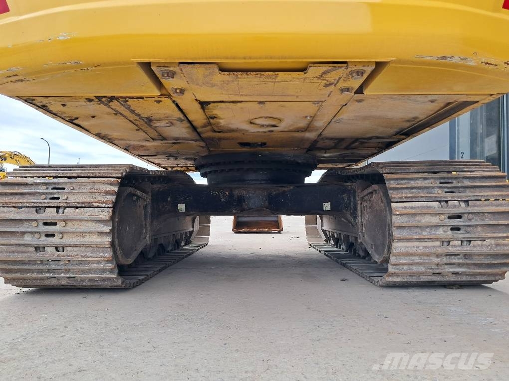 Komatsu HB365LC-3 Hybrid Pelle sur chenilles