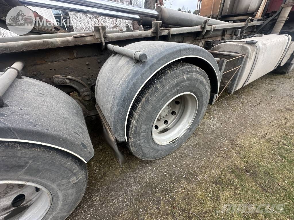 Volvo FM 12 工程吊钩车