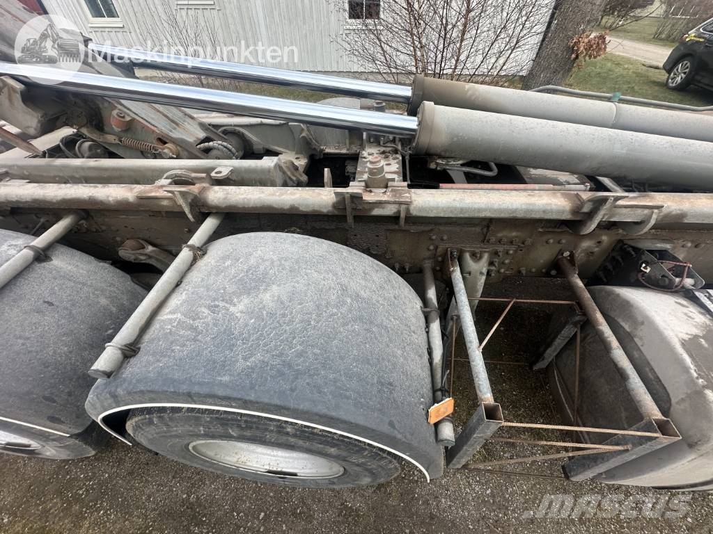 Volvo FM 12 工程吊钩车