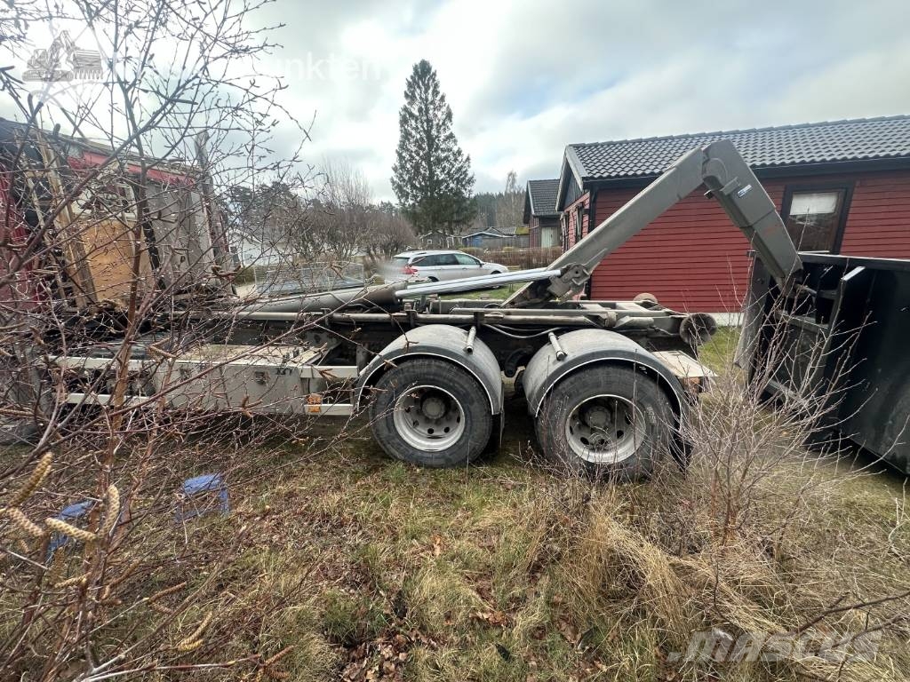 Volvo FM 12 工程吊钩车
