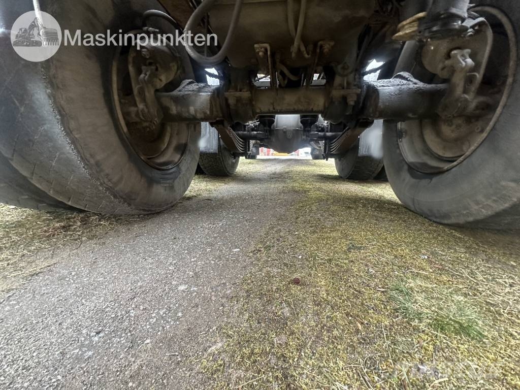 Volvo FM 12 工程吊钩车