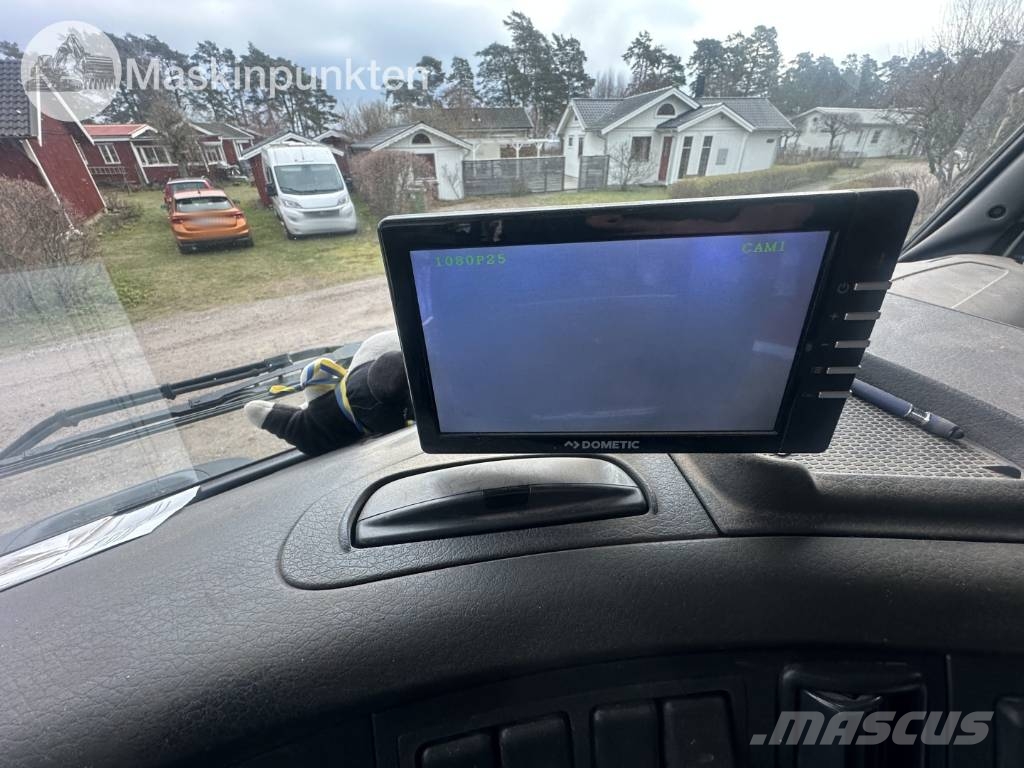 Volvo FM 12 工程吊钩车