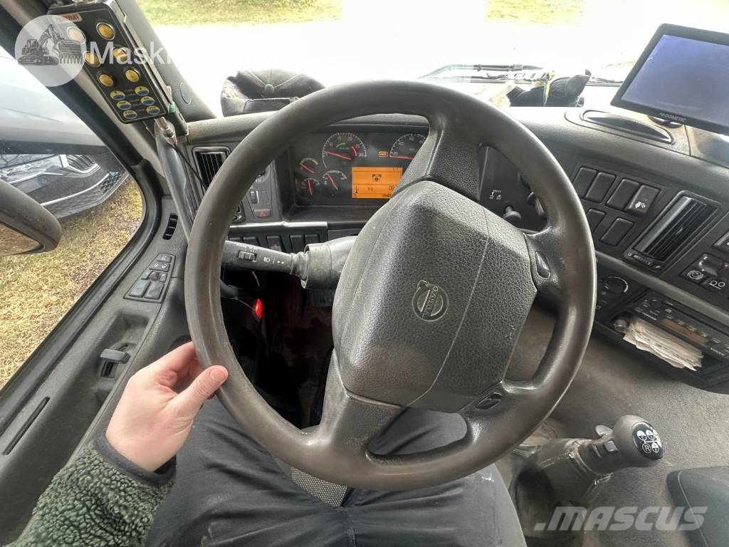 Volvo FM 12 工程吊钩车