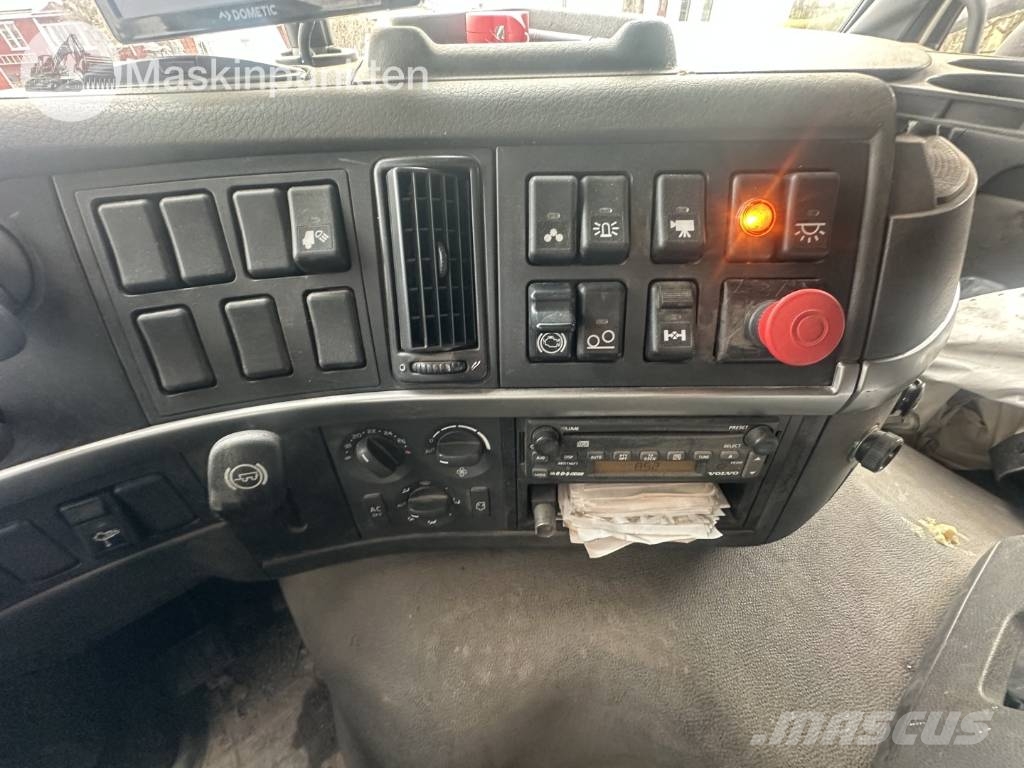 Volvo FM 12 工程吊钩车