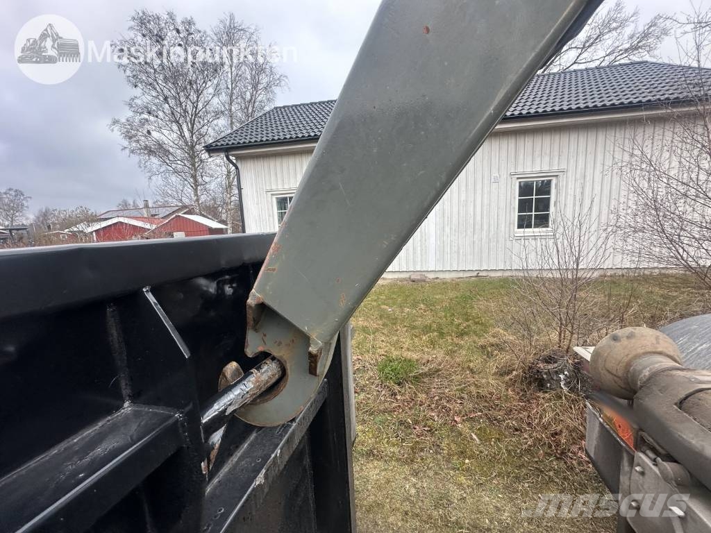 Volvo FM 12 工程吊钩车