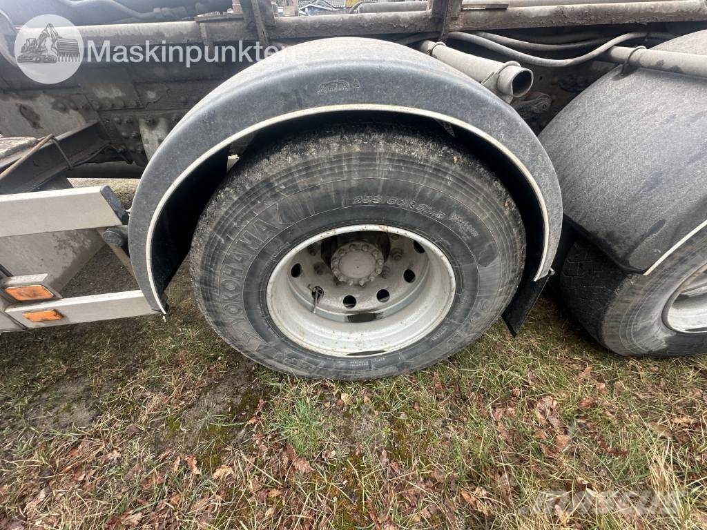Volvo FM 12 工程吊钩车