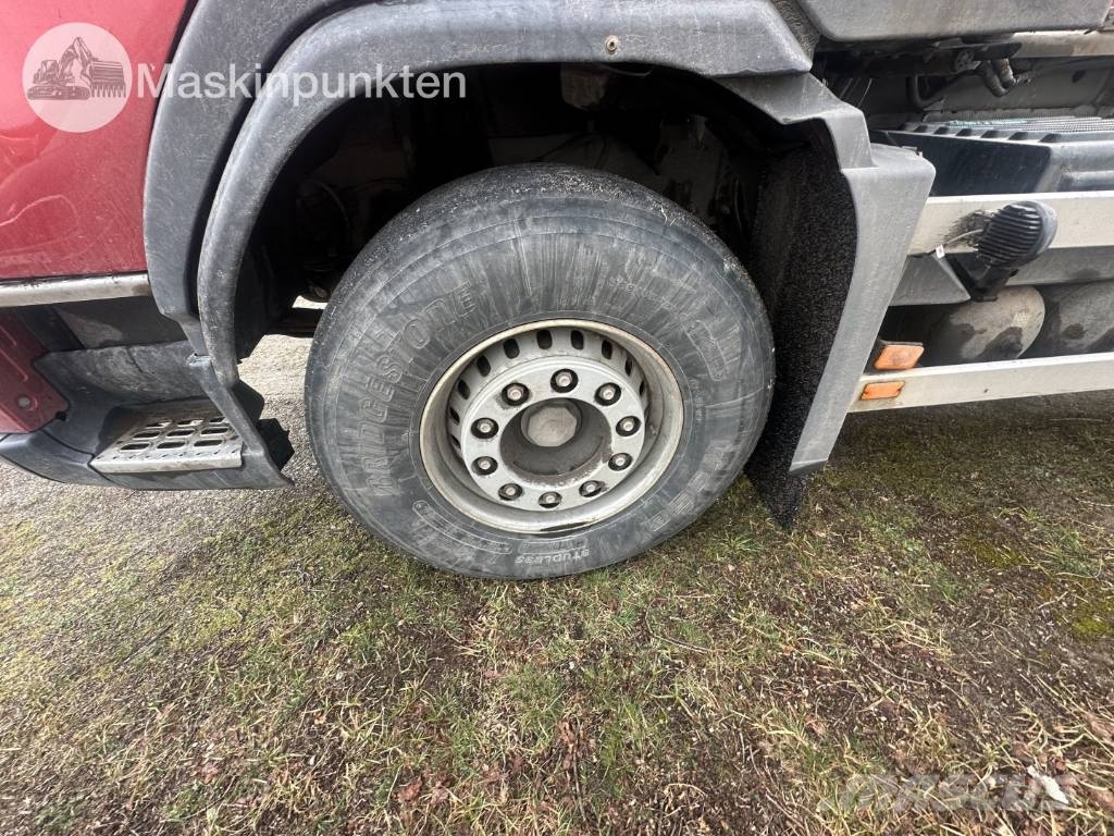 Volvo FM 12 工程吊钩车
