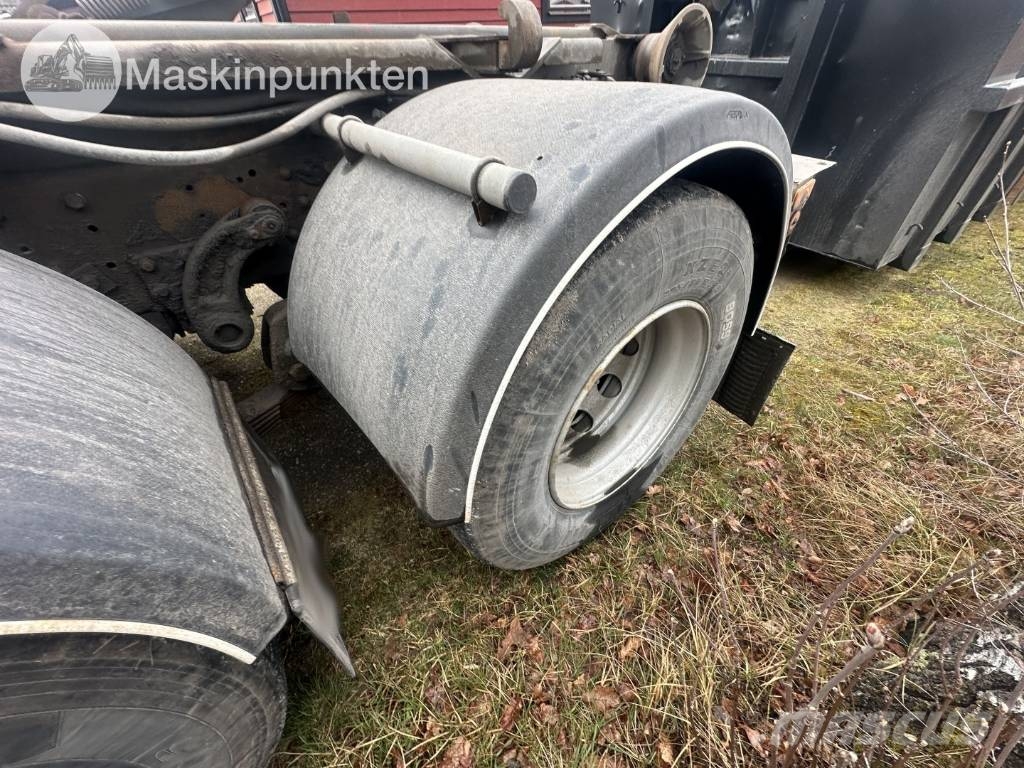 Volvo FM 12 工程吊钩车