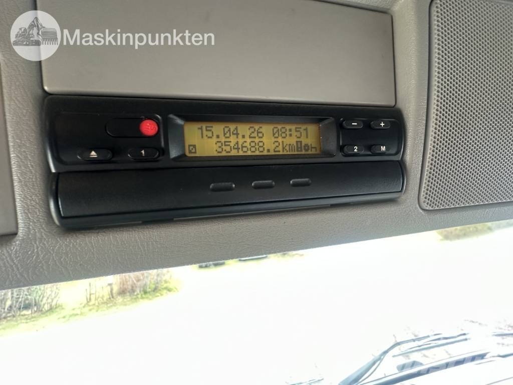 Volvo FM 12 工程吊钩车