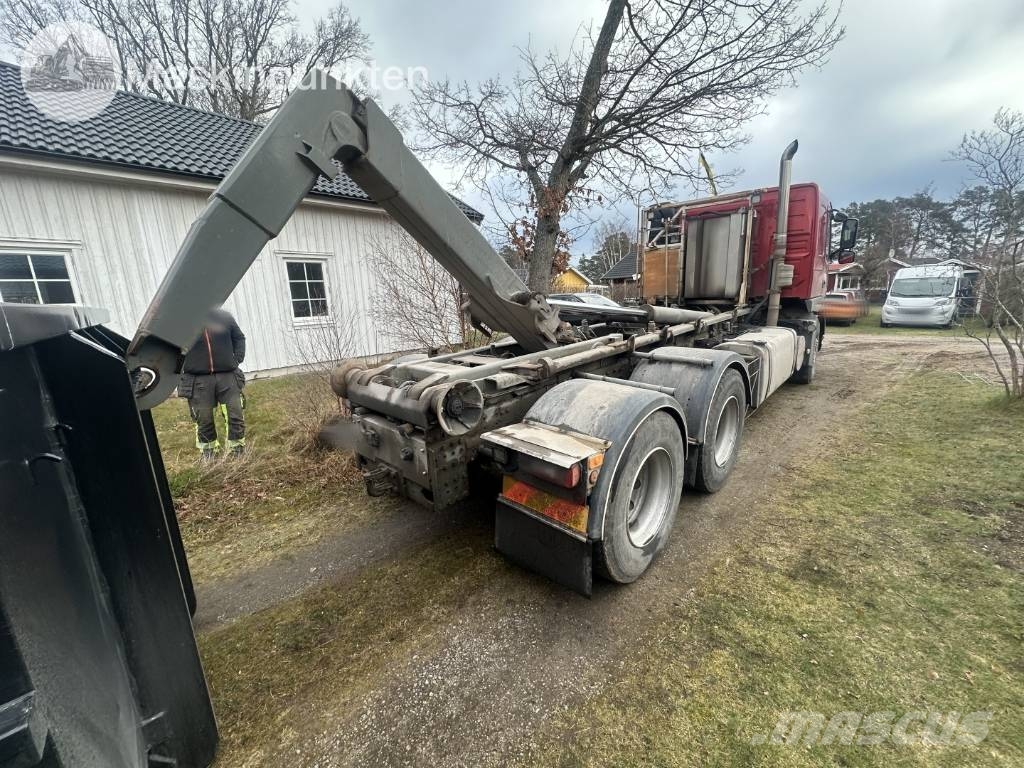 Volvo FM 12 工程吊钩车
