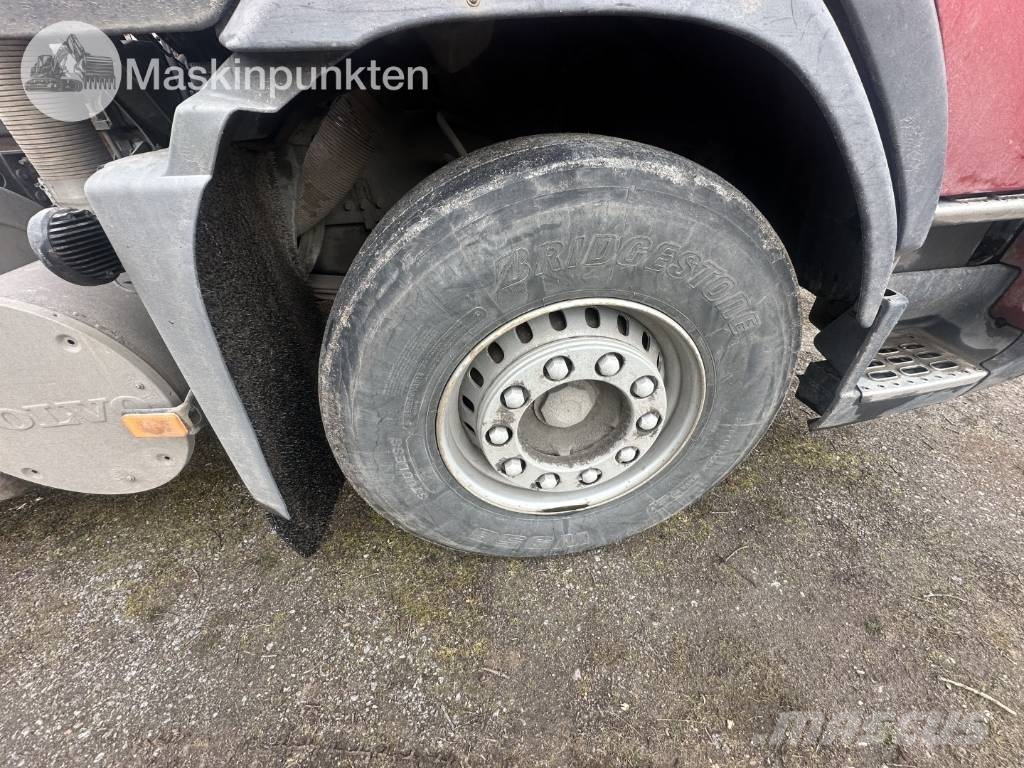 Volvo FM 12 工程吊钩车