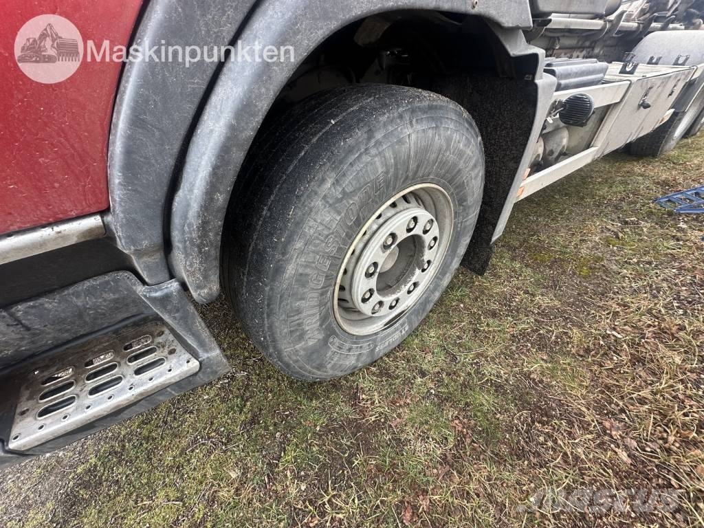 Volvo FM 12 工程吊钩车