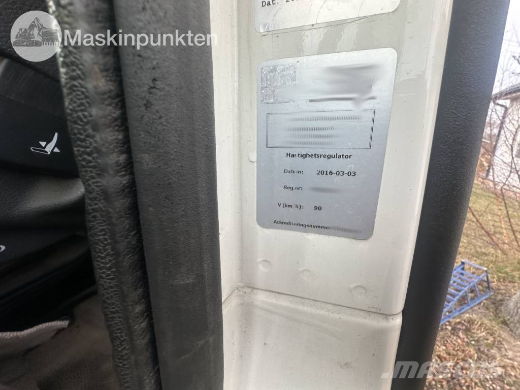 Volvo FM 12 工程吊钩车