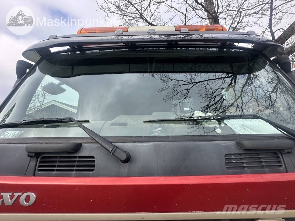 Volvo FM 12 工程吊钩车