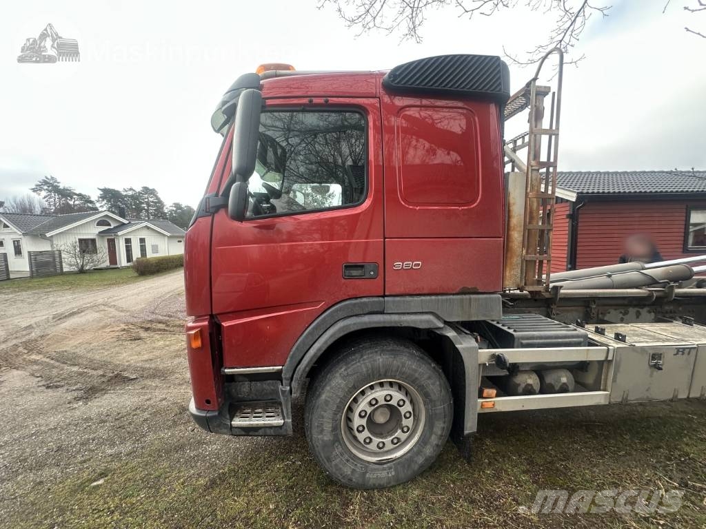 Volvo FM 12 工程吊钩车