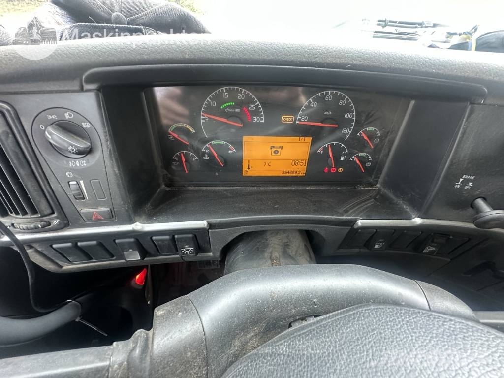 Volvo FM 12 工程吊钩车