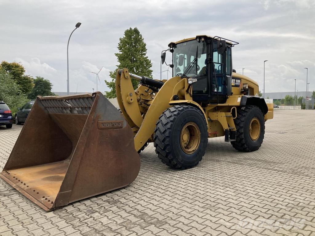 CAT 938 M لوادر بعجل