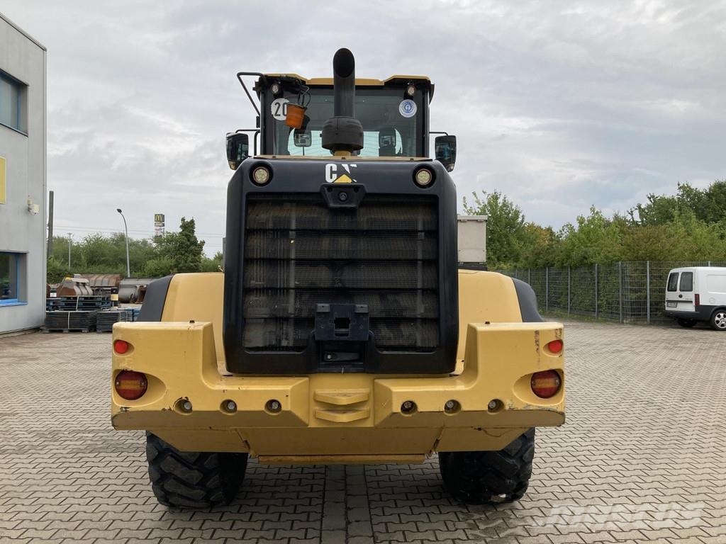 CAT 938 M لوادر بعجل
